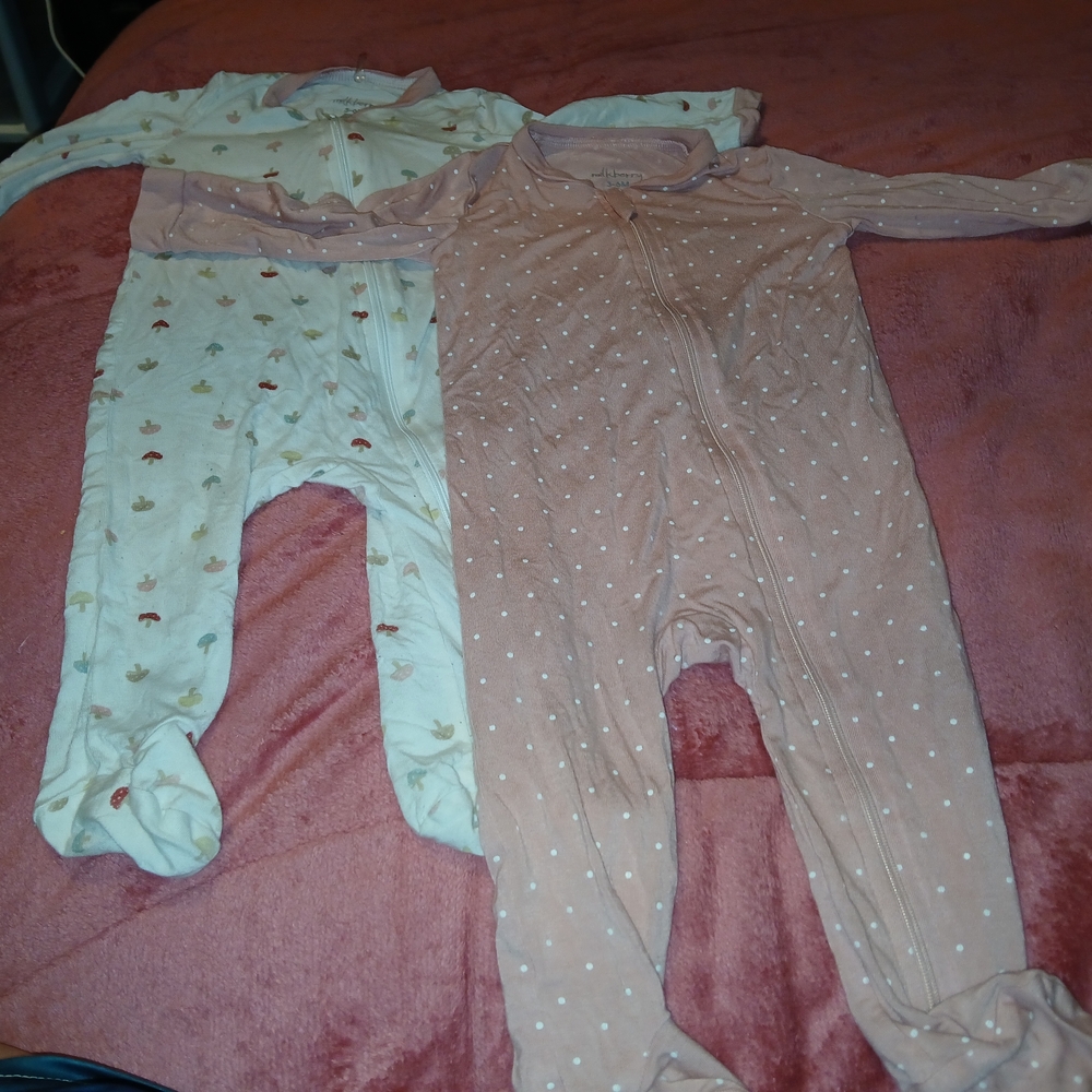 Milkberry Like New Adorable Pink and White Baby Girls Footie Set